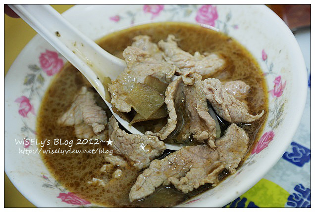 【食記】台北市.寧夏夜市:賴記雞蛋蚵仔煎、感恩牛羊肉小館 【食記】台北市.寧夏夜市:賴記雞蛋蚵仔煎、感恩牛羊肉小館