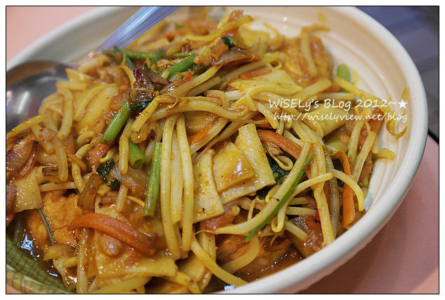 【食記】台北市.寧夏夜市:賴記雞蛋蚵仔煎、感恩牛羊肉小館 【食記】台北市.寧夏夜市:賴記雞蛋蚵仔煎、感恩牛羊肉小館