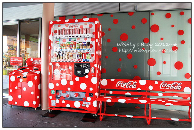 【旅行】2012日本．長野：松本市美術館(草間彌生)、ホテル花月は住宿、縄手通り至人形町街道漫遊、松本車站隨拍、星巴克NAGANO長野杯、松本PARCO用餐(5 HQRN)、松本城及夜櫻留影