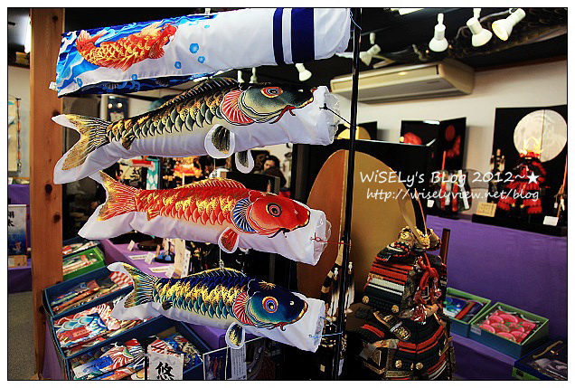 【旅行】2012日本．長野：松本市美術館(草間彌生)、ホテル花月は住宿、縄手通り至人形町街道漫遊、松本車站隨拍、星巴克NAGANO長野杯、松本PARCO用餐(5 HQRN)、松本城及夜櫻留影