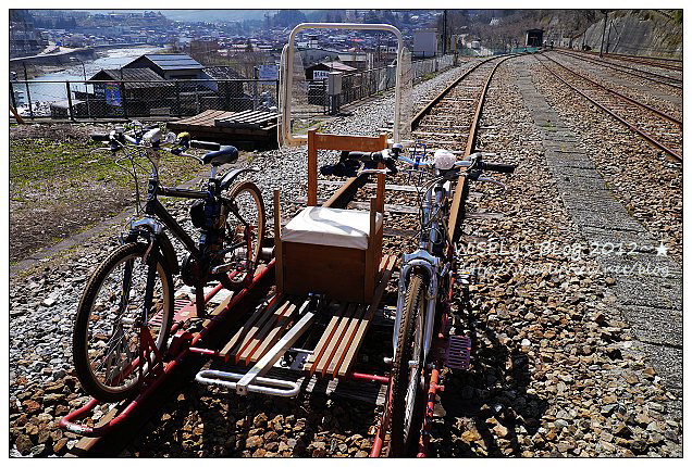 【旅行】2012日本．岐阜：奧飛騨溫泉口駅＠舊神岡鐵道單車遊，適合親子此生必來一次的體驗～(內含騎乘沿途美景及過山洞的實拍影片)