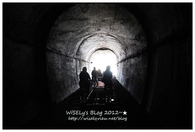 【旅行】2012日本．岐阜：奧飛騨溫泉口駅＠舊神岡鐵道單車遊，適合親子此生必來一次的體驗～(內含騎乘沿途美景及過山洞的實拍影片)