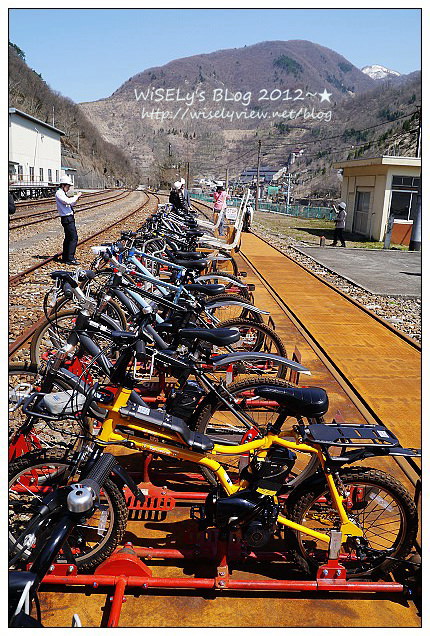 【旅行】2012日本．岐阜：奧飛騨溫泉口駅＠舊神岡鐵道單車遊，適合親子此生必來一次的體驗～(內含騎乘沿途美景及過山洞的實拍影片)