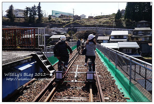【旅行】2012日本．岐阜：奧飛騨溫泉口駅＠舊神岡鐵道單車遊，適合親子此生必來一次的體驗～(內含騎乘沿途美景及過山洞的實拍影片)