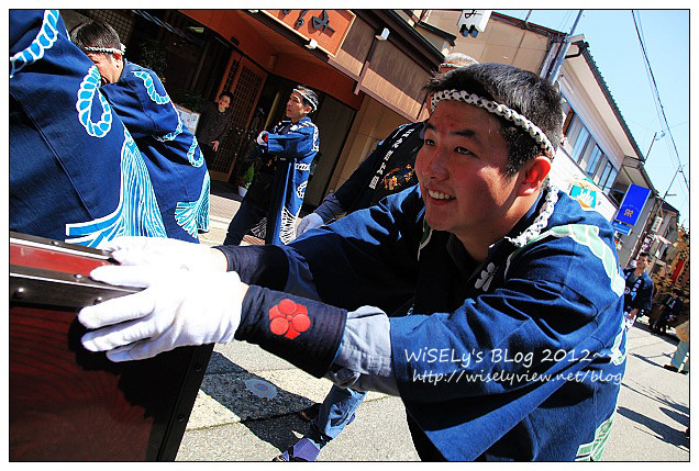 【旅行】2012日本．岐阜：古川祭神轎遊行巧遇「子供歌舞妓」，品嚐山腰樓和食與井之廣味噌煎餅、逛祭典屋台和大啖飛騨霜降牛串烤