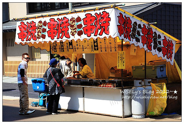 【旅行】2012日本．岐阜：古川祭神轎遊行巧遇「子供歌舞妓」，品嚐山腰樓和食與井之廣味噌煎餅、逛祭典屋台和大啖飛騨霜降牛串烤