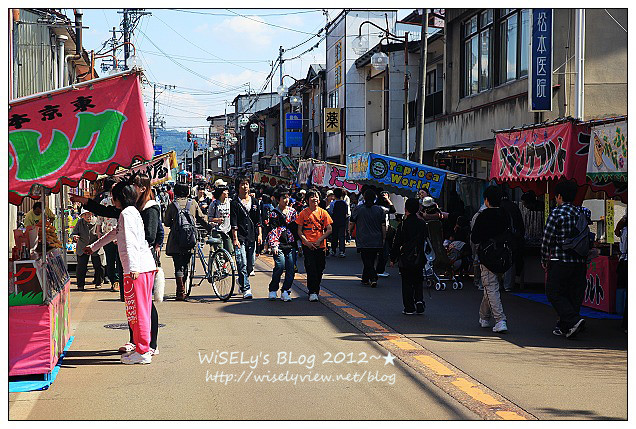 【旅行】2012日本．岐阜：古川祭神轎遊行巧遇「子供歌舞妓」，品嚐山腰樓和食與井之廣味噌煎餅、逛祭典屋台和大啖飛騨霜降牛串烤
