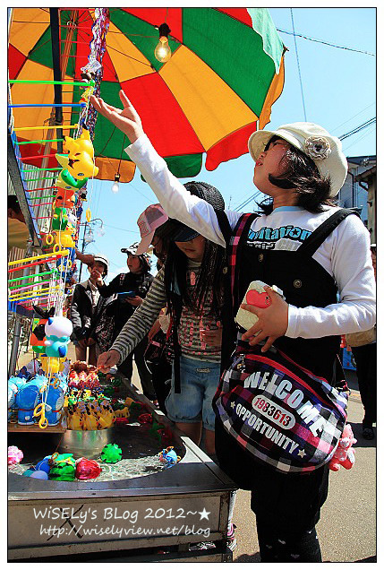 【旅行】2012日本．岐阜：古川祭神轎遊行巧遇「子供歌舞妓」，品嚐山腰樓和食與井之廣味噌煎餅、逛祭典屋台和大啖飛騨霜降牛串烤