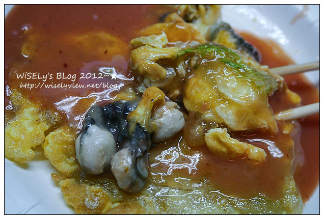 【食記】台北市．饒河街夜市：東發號蚵仔麵線、加賀魷魚大王、紫蘇梅口味大雞排、日式圓圓燒、阿花蚵仔煎&炸臭豆腐、日式珍珠紅豆餅 (推薦必嚐美食小吃)