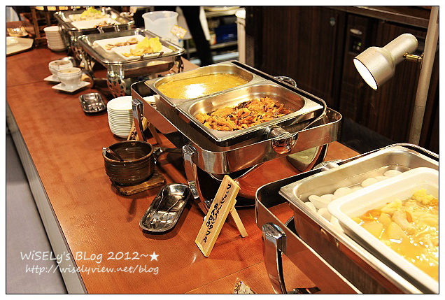 【旅行】日本．沖繩：The Beach Tower Hoter美濱之城，鄰近美國村住宿飯店，及JUSCO摩天輪夜景隨拍