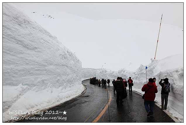 【旅行】2012日本.富山:立山黑部~漫步大雪谷走在雪壁中,欣賞日本阿爾卑斯山美景 【旅行】2012日本.富山:立山黑部~漫步大雪谷走在雪壁中,欣賞日本阿爾卑斯山美景