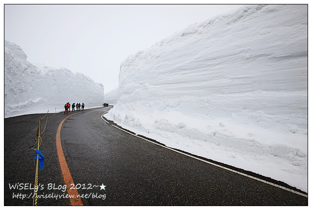 【旅行】2012日本．富山：立山黑部～漫步大雪谷走在雪壁中，欣賞日本阿爾卑斯山美景