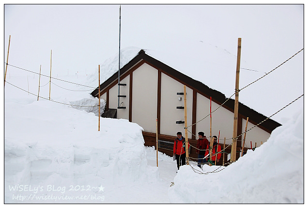 【旅行】2012日本．富山：立山黑部～漫步大雪谷走在雪壁中，欣賞日本阿爾卑斯山美景