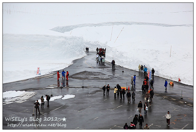 【旅行】2012日本．富山：立山黑部～漫步大雪谷走在雪壁中，欣賞日本阿爾卑斯山美景