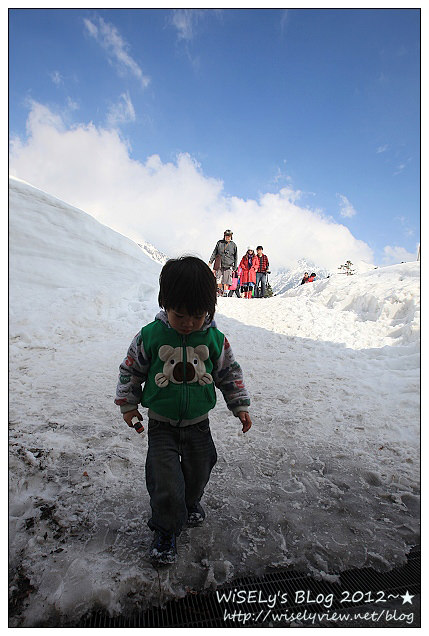 【旅行】2012日本．富山：立山黑部～漫步大雪谷走在雪壁中，欣賞日本阿爾卑斯山美景