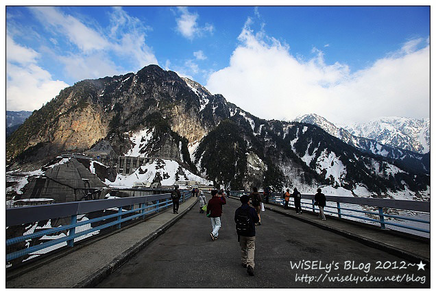 【旅行】2012日本．富山：立山黑部～漫步大雪谷走在雪壁中，欣賞日本阿爾卑斯山美景