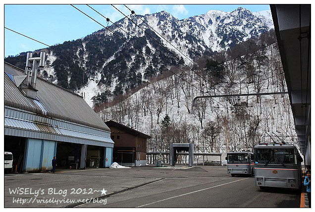 【旅行】2012日本．富山：立山黑部～漫步大雪谷走在雪壁中，欣賞日本阿爾卑斯山美景