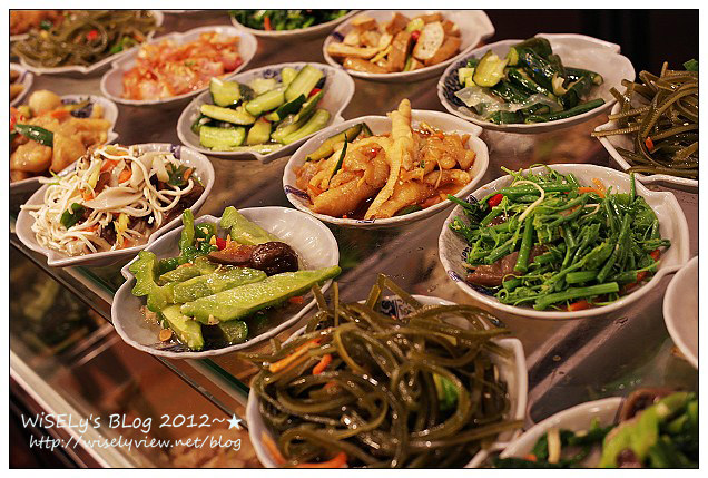 四川成都西紅杮麵食︱半筋半肉拉麵及鮮蝦紅油抄手︱捷運萬芳醫院站美食