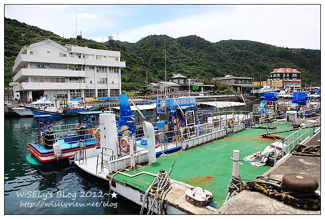 【遊玩】2012台東綠島遊:輕鬆乘坐半潛玻璃船,來看海底裏太空的珊瑚美景 【遊玩】2012台東綠島遊:輕鬆乘坐半潛玻璃船,來看海底裏太空的珊瑚美景