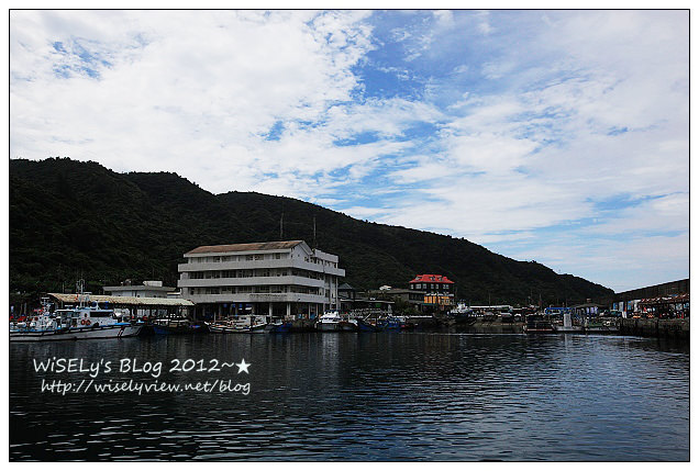 【遊玩】2012台東綠島遊:輕鬆乘坐半潛玻璃船,來看海底裏太空的珊瑚美景 【遊玩】2012台東綠島遊:輕鬆乘坐半潛玻璃船,來看海底裏太空的珊瑚美景