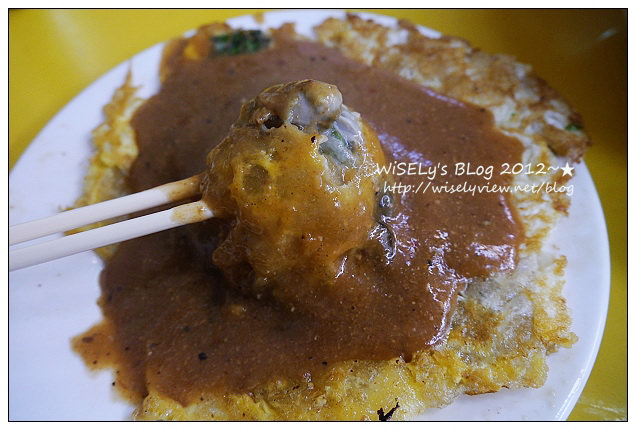 【食記】台北市．士林夜市(B1美食區小吃)：小莊官財板、台灣光頭佬起司豬排、曾記鐤邊趖、大頭龍蚵仔煎、忠誠號生炒花枝，一樓商店街及周邊隨拍