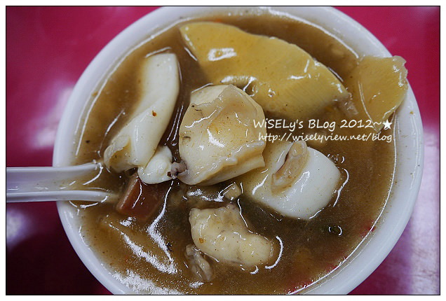 【食記】台北市．士林夜市(B1美食區小吃)：小莊官財板、台灣光頭佬起司豬排、曾記鐤邊趖、大頭龍蚵仔煎、忠誠號生炒花枝，一樓商店街及周邊隨拍