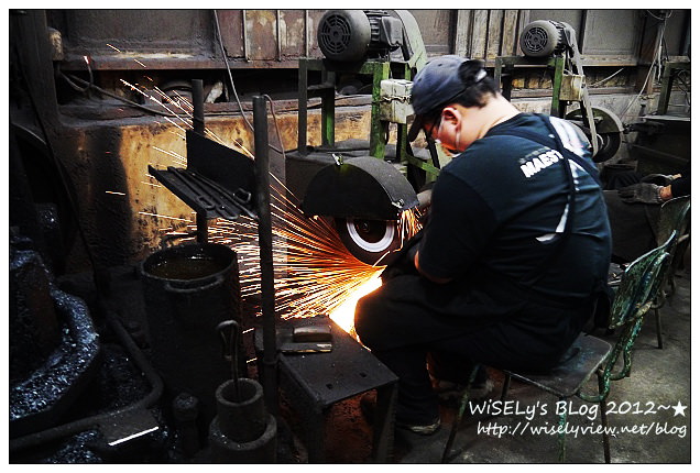 【遊玩】離島．金門縣：金門特產-金合利剛刀@砲彈變利刃，鍛造鑄鋼刀~我也買了兩把…^^