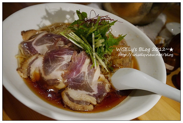 【旅行】2012日本．中部北陸之旅：三重縣-伊勢神宮、厄除町/托福橫丁散策，品嚐炸牡蠣、松阪牛及美味的牛骨拉麵 (內文圖多分頁)