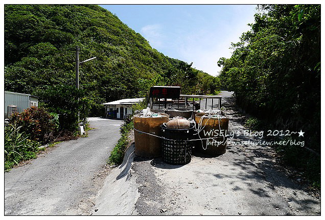 【遊玩】宜蘭縣．蘇澳鎮：(景點)曾經的賊仔澳垃圾場，現在的美麗玻璃海灘＠山路陡峭要注意安全