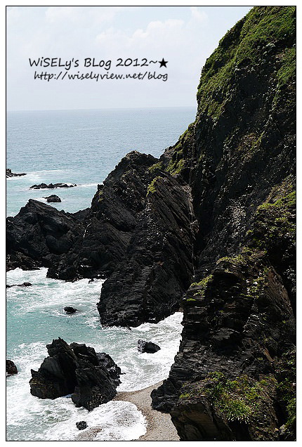 【遊玩】宜蘭縣．蘇澳鎮：(景點)曾經的賊仔澳垃圾場，現在的美麗玻璃海灘＠山路陡峭要注意安全