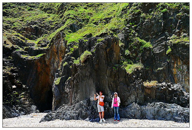 【遊玩】宜蘭縣．蘇澳鎮：(景點)曾經的賊仔澳垃圾場，現在的美麗玻璃海灘＠山路陡峭要注意安全