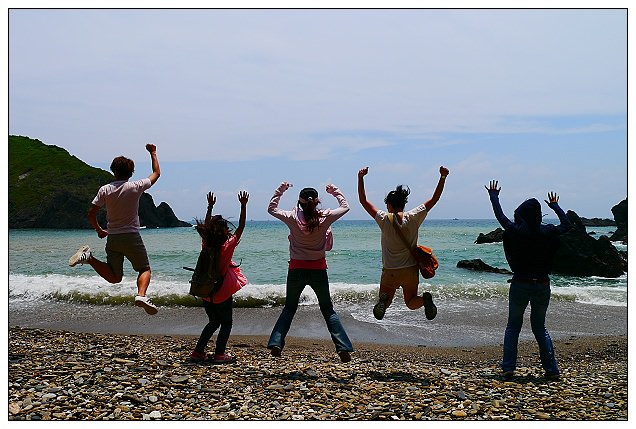 【遊玩】宜蘭縣．蘇澳鎮：(景點)曾經的賊仔澳垃圾場，現在的美麗玻璃海灘＠山路陡峭要注意安全