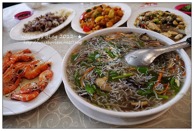 【遊玩】宜蘭縣．蘇澳鎮：(景點)曾經的賊仔澳垃圾場，現在的美麗玻璃海灘＠山路陡峭要注意安全