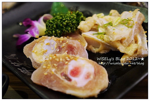 【美食】台北市．大安區：野宴極燒肉(台北SOGO旗艦店)＠啤酒燒肉放題吃到飽，裝潢水晶吊燈閃亮亮