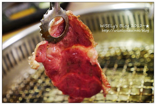【美食】台北市．大安區：野宴極燒肉(台北SOGO旗艦店)＠啤酒燒肉放題吃到飽，裝潢水晶吊燈閃亮亮