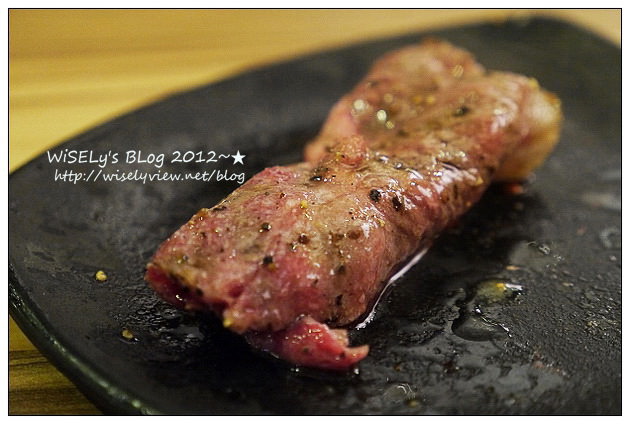 【美食】台北市．大安區：野宴極燒肉(台北SOGO旗艦店)＠啤酒燒肉放題吃到飽，裝潢水晶吊燈閃亮亮