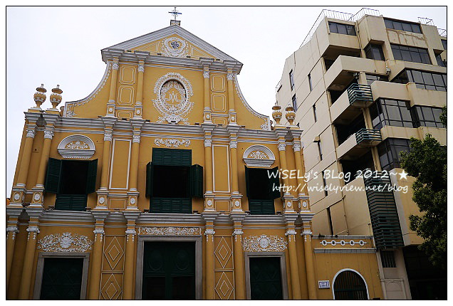 【旅行】2012中國．澳門：景點伴手禮推薦＠議事亭前地、星巴克、鉅記手信、哪咤古廟及大炮台