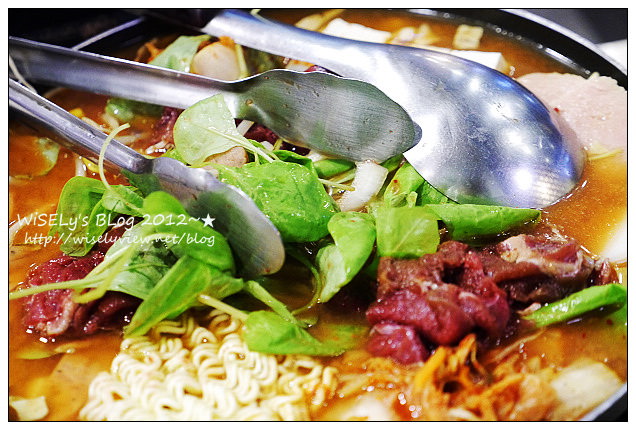 台大公館 小飯館兒︱原師大學生平價老店，大嚐美味韓式部隊鍋