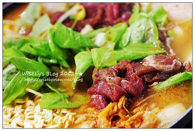 台大公館 小飯館兒︱原師大學生平價老店，大嚐美味韓式部隊鍋