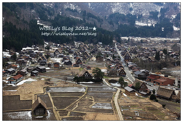 【旅行】2012日本．岐阜縣：白川鄉與五箇山的合掌造聚落巡禮4-1@冬日童話宛如薑餅屋之世界遺產，城山展望台與合掌村隨拍～內含2013(平成25年)點燈活動日程表