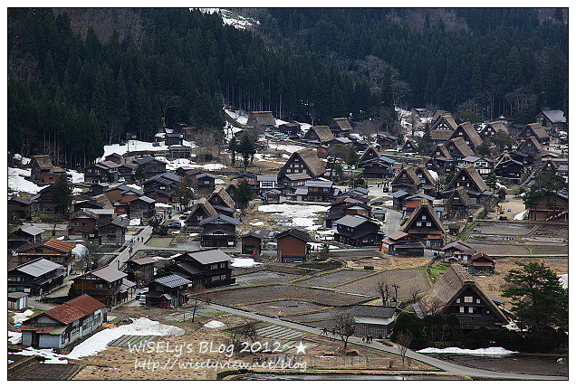 【旅行】2012日本．岐阜縣：白川鄉與五箇山的合掌造聚落巡禮4-1@冬日童話宛如薑餅屋之世界遺產，城山展望台與合掌村隨拍～內含2013(平成25年)點燈活動日程表