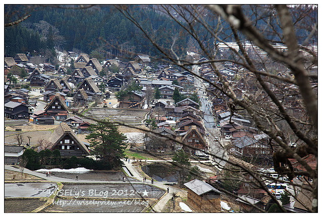【旅行】2012日本．岐阜縣：白川鄉與五箇山的合掌造聚落巡禮4-1@冬日童話宛如薑餅屋之世界遺產，城山展望台與合掌村隨拍～內含2013(平成25年)點燈活動日程表