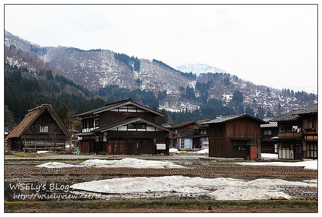 【旅行】2012日本．岐阜縣：白川鄉與五箇山的合掌造聚落巡禮4-1@冬日童話宛如薑餅屋之世界遺產，城山展望台與合掌村隨拍～內含2013(平成25年)點燈活動日程表