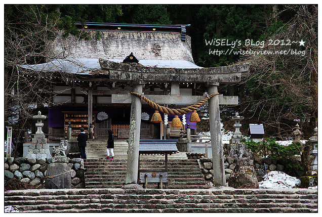 【旅行】2012日本．岐阜縣：白川鄉與五箇山的合掌造聚落巡禮4-3＠名產伴手禮購買，幽雅景緻的八幡宮參拜隨拍