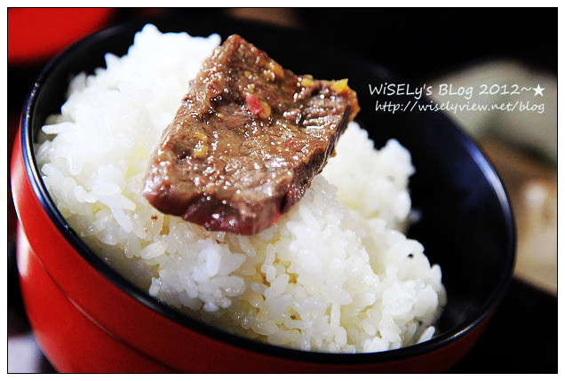 【旅行】2012日本．岐阜縣：白川鄉與五箇山的合掌造聚落巡禮4-4＠在250年歷史的合掌造「基太の庄」裡，飽嚐美味飛驒牛朴葉燒