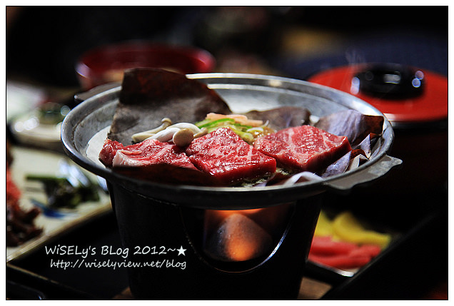 【旅行】2012日本．岐阜縣：白川鄉與五箇山的合掌造聚落巡禮4-4＠在250年歷史的合掌造「基太の庄」裡，飽嚐美味飛驒牛朴葉燒