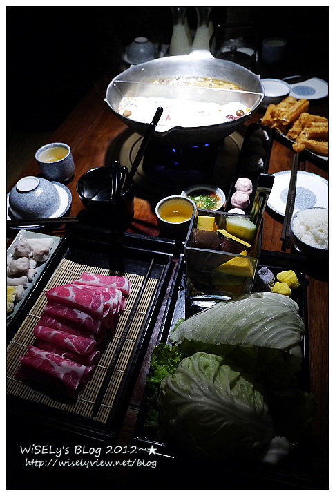 【美食】台中市．南屯區：無老鍋(公益店)@中式養生鍋底，大推明治冰淇淋豆腐及老油條 @WISELY's 拍拍照寫寫字