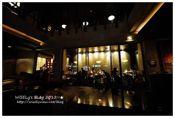 【美食】台中市．南屯區：無老鍋(公益店)@中式養生鍋底，大推明治冰淇淋豆腐及老油條