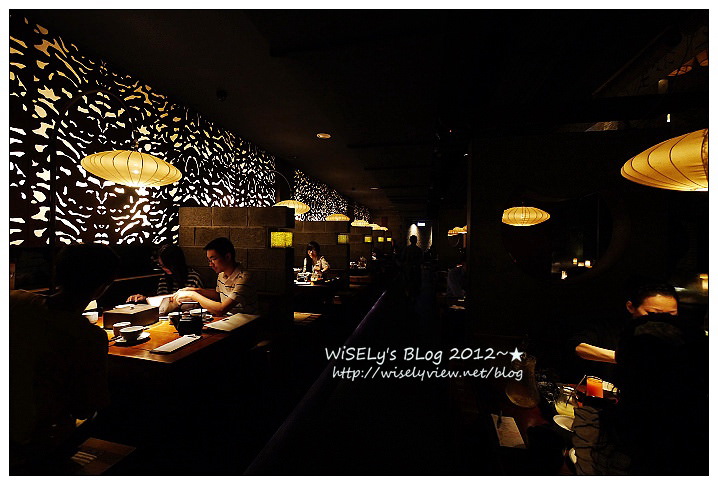 【美食】台中市．南屯區：無老鍋(公益店)@中式養生鍋底，大推明治冰淇淋豆腐及老油條