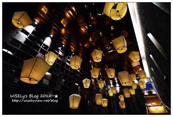 【美食】台中市．南屯區：無老鍋(公益店)@中式養生鍋底，大推明治冰淇淋豆腐及老油條